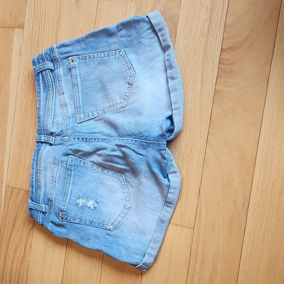 Jean Short - Picture 3 of 4